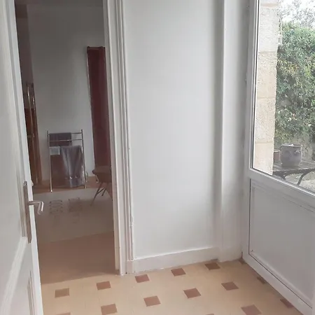 Chambre-studio Avec Coin Repas - 45m2 Apartment *