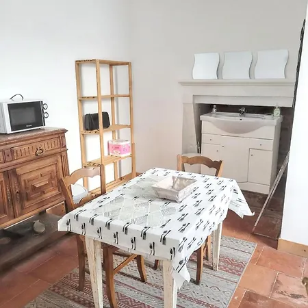 Chambre-studio Avec Coin Repas - 45m2 * Langon (Gironde)